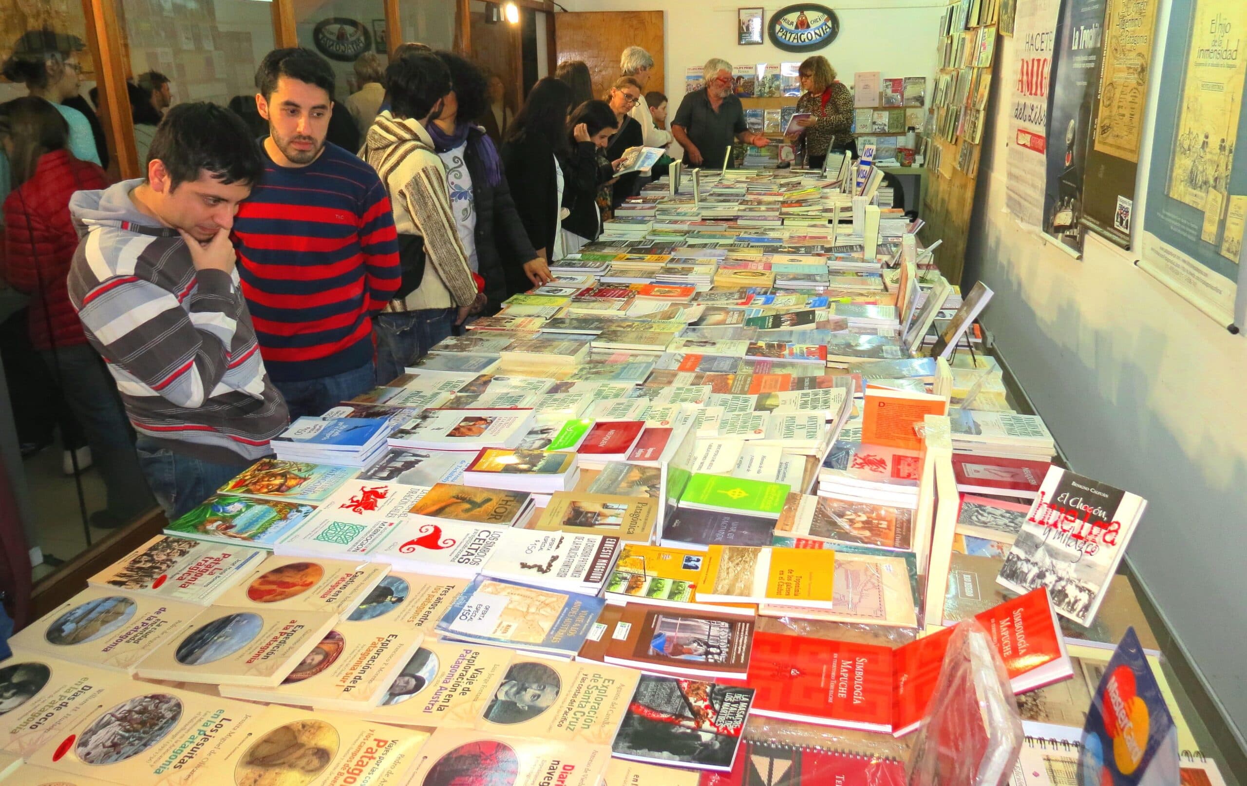 Mucha gente visitó la 7ma edición de la Feria Municipal del Libro