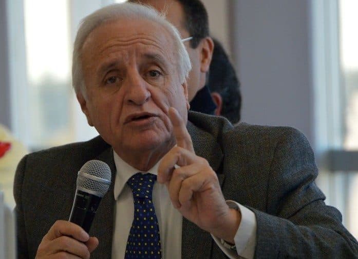 «Nosotros hacemos obra pública sin corrupción»