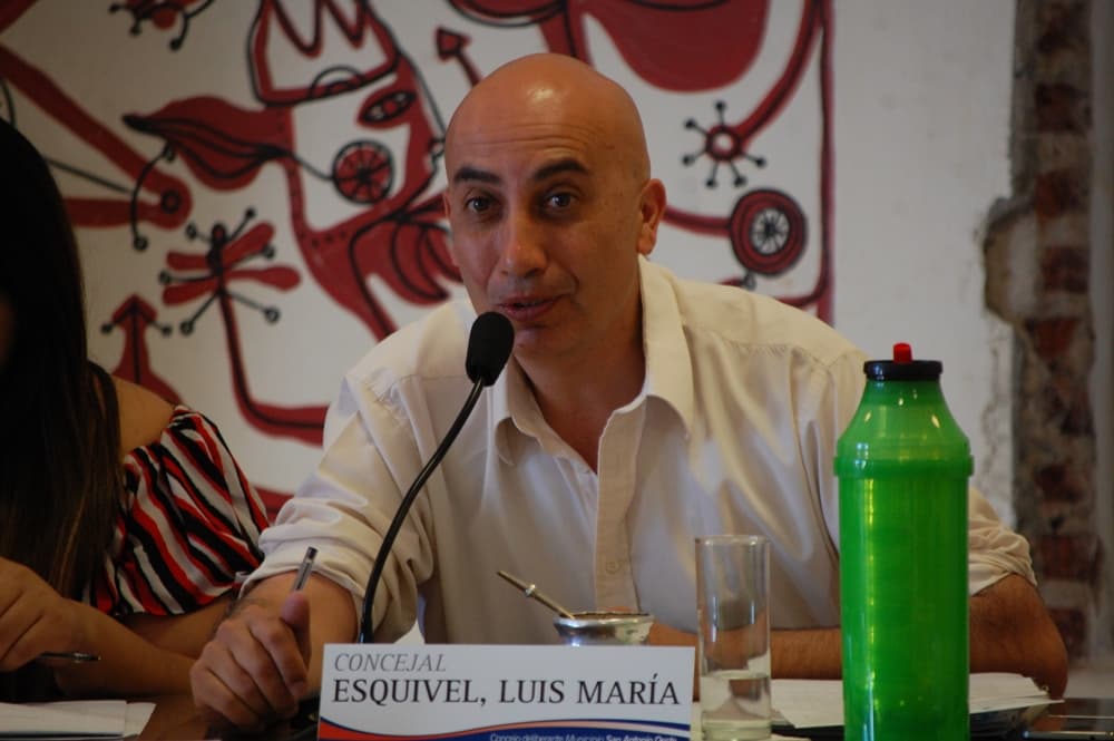 Esquivel pide informes a Ojeda por el estacionamiento medido y pago de Las Grutas