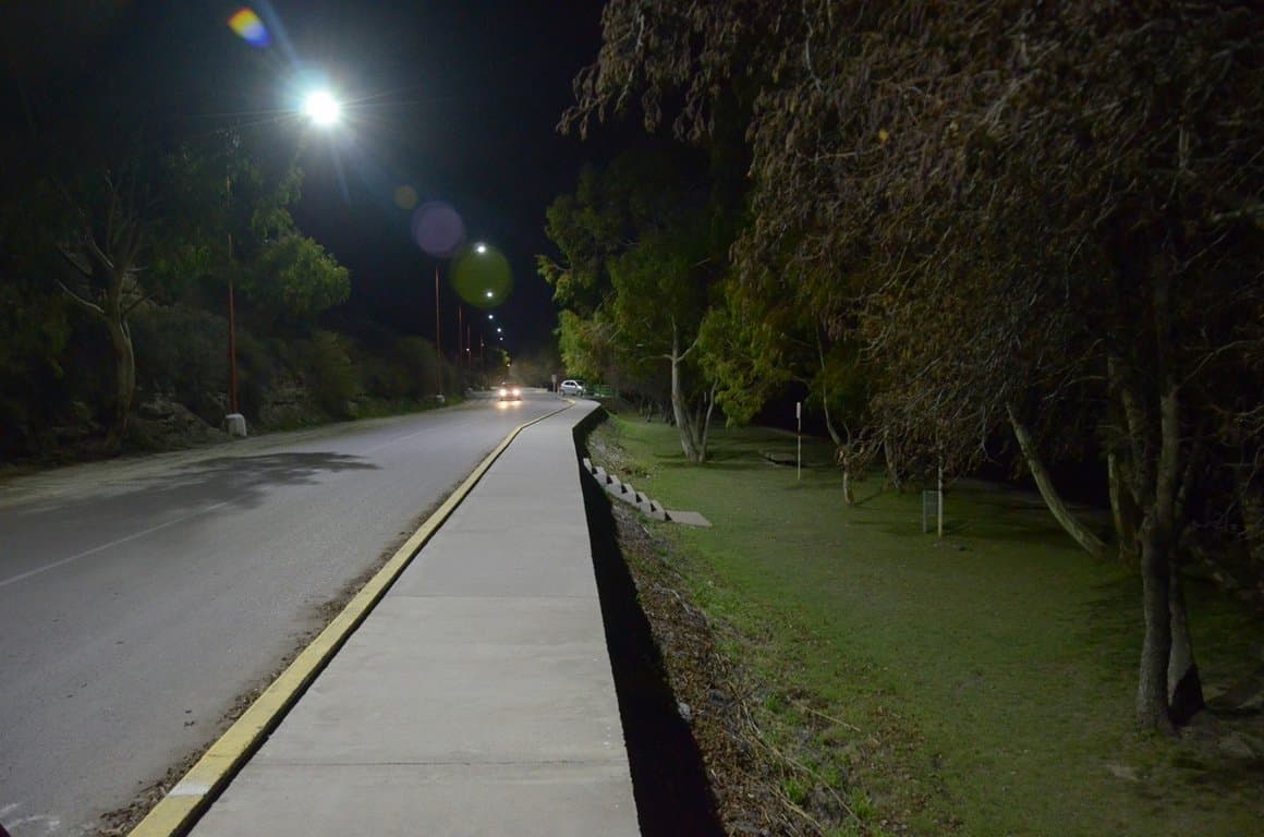 Unos 3 millones de pesos se invirtieron en la nueva luminaria de la Costanera de Patagones