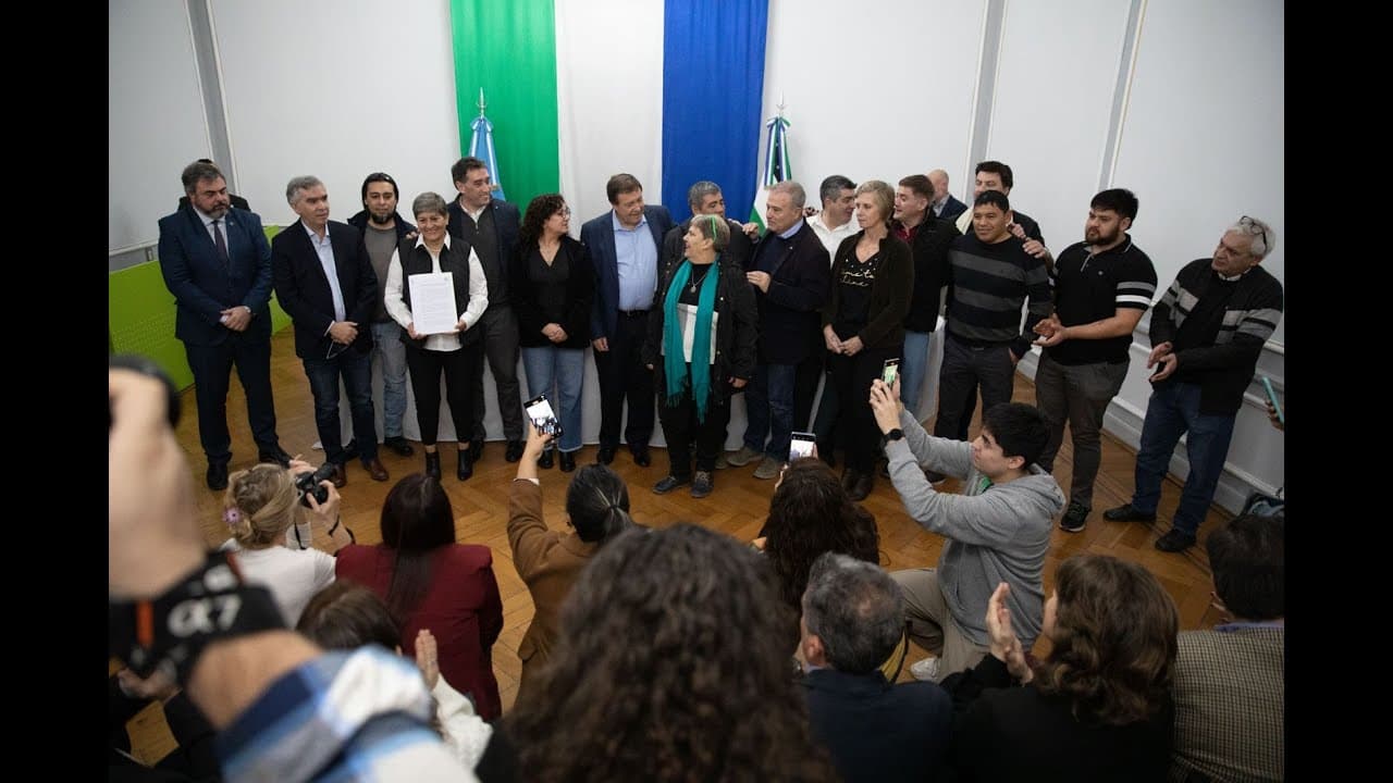 Luego del acto por la reactivación de las obras públicas en Viedma, Weretilneck habló del RICI y el GNL