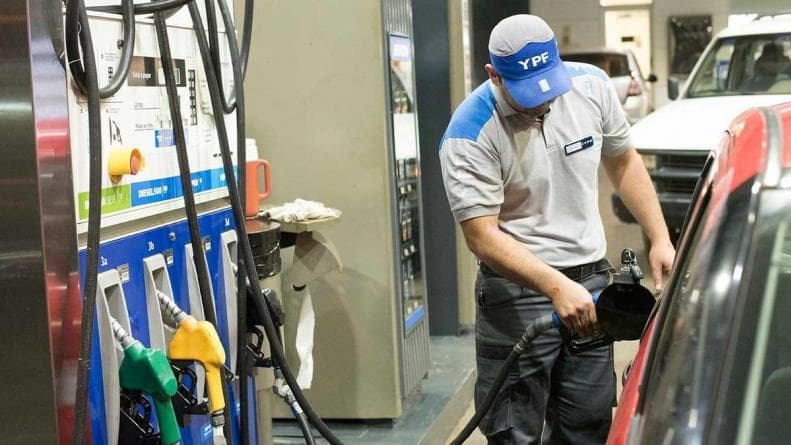 Subió el combustible, después el aumento de Shell, ahora se sumó YPF