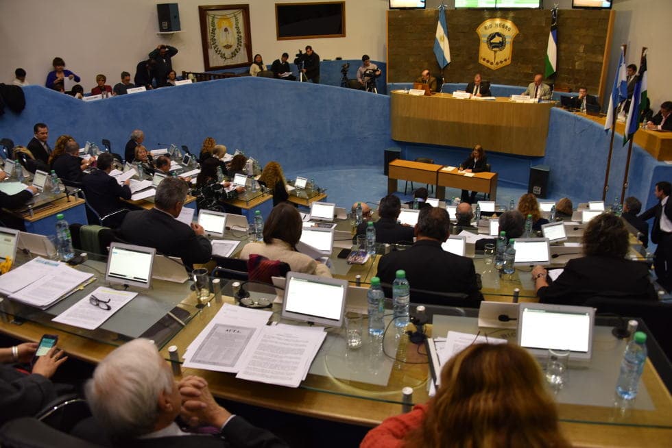 La Provincia recibió el respaldo de la Legislatura para concluir con los trabajos pendientes en las viviendas “Techo Digno”