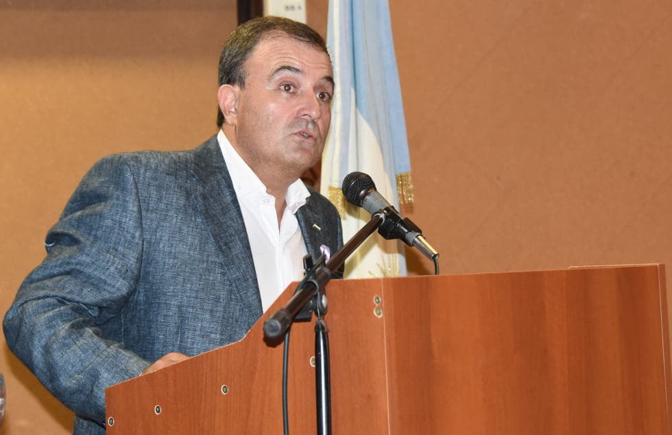 «Inmediatamente a la figura de una mujer golpeada, aparecen niñas y niños que se transforman en víctimas»