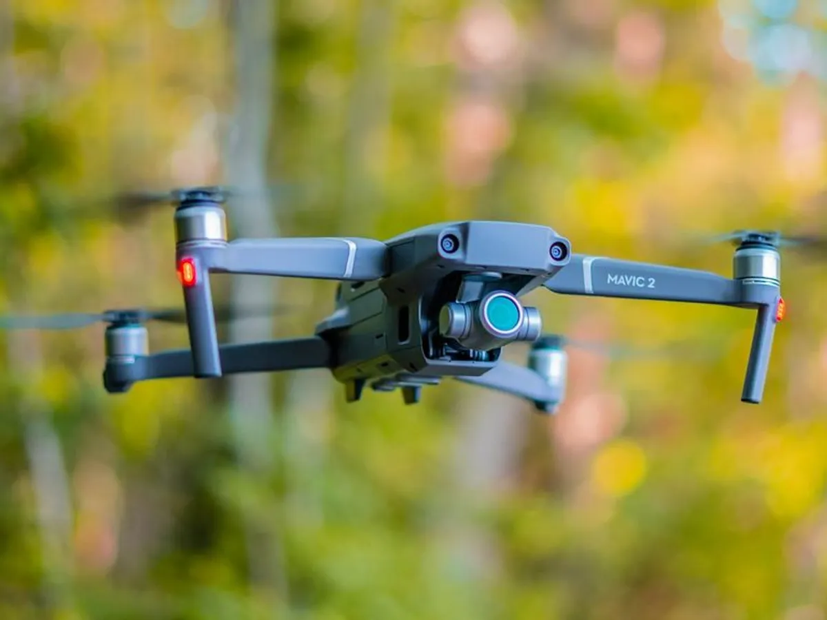 No puede se invadir el espacio privado de los vecinos con un drone