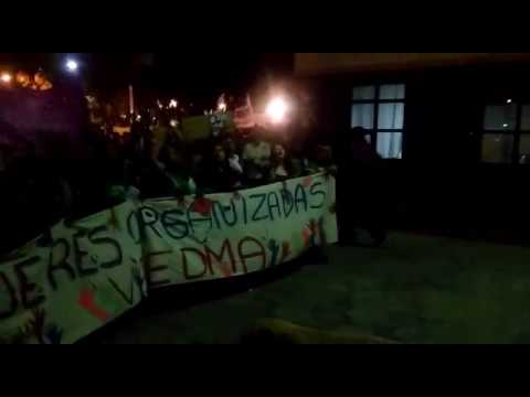 Más de 700 mujeres en su día pidieron por la detención de Bernardi y la renuncia del legislador López