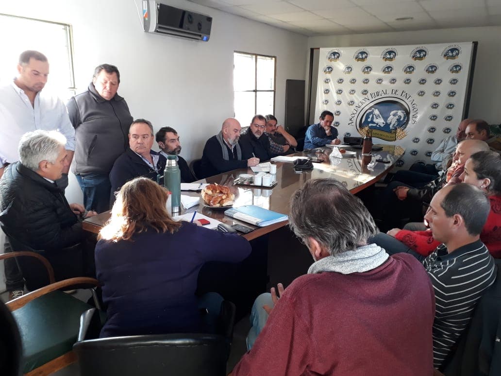 Productores se reunieron para abordar situación sanitaria de ovinos y bovinos y control sanitario en el Partido de Patagones