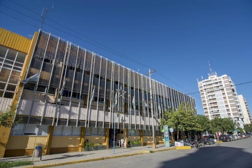 Desprolijidades de funcionarios del municipio de Roca