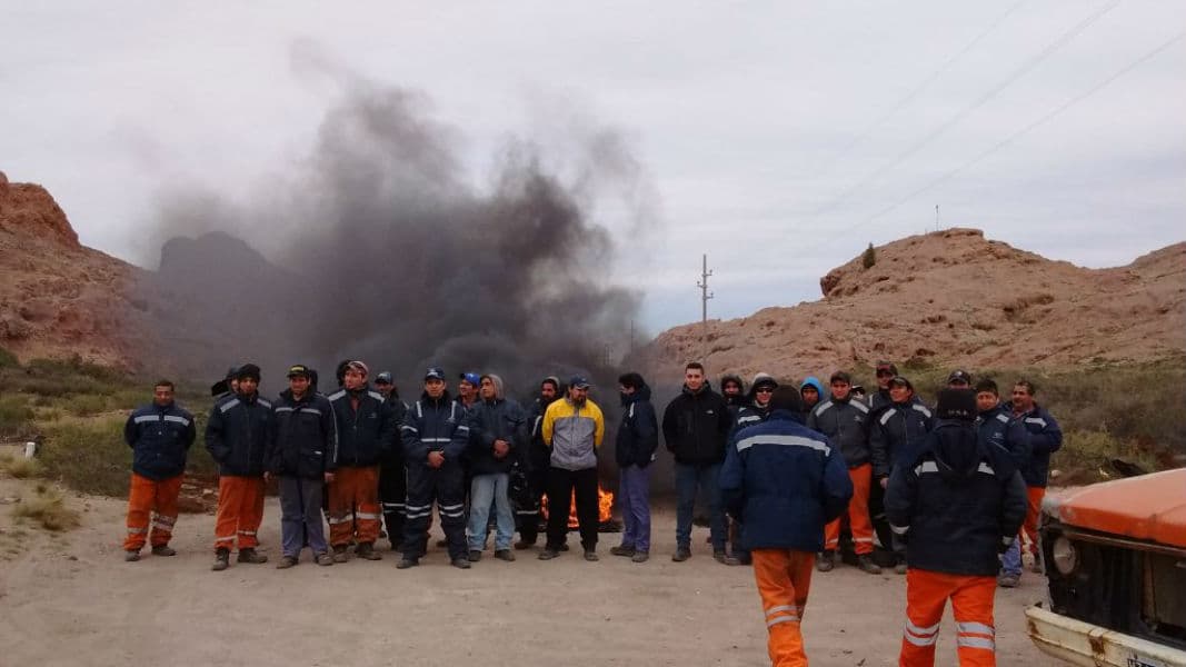 Los trabajadores de la mina de Sierra Grande piden un aumento y realizan un paro por tiempo indeterminado