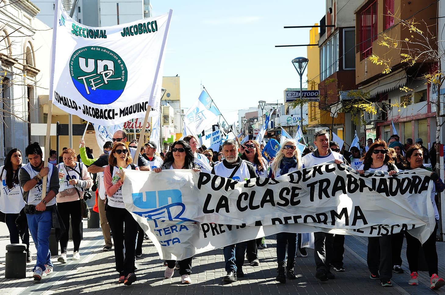 UnTER le pide a Educación que de precisiones del pago que se realizará a los docentes sobre el decreto nacional 561