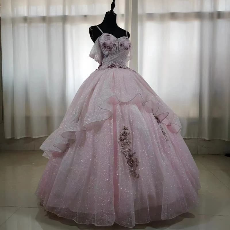 Una mujer pagó el vestido de la fiesta de 15 años de su hija, pero nunca le llegó, la justicia condenó al vendedor