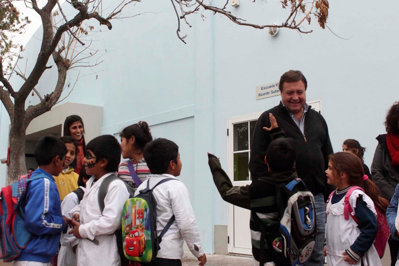 «Nuestros chicos y chicas hoy tienen una trayectoria escolar de 14 años”