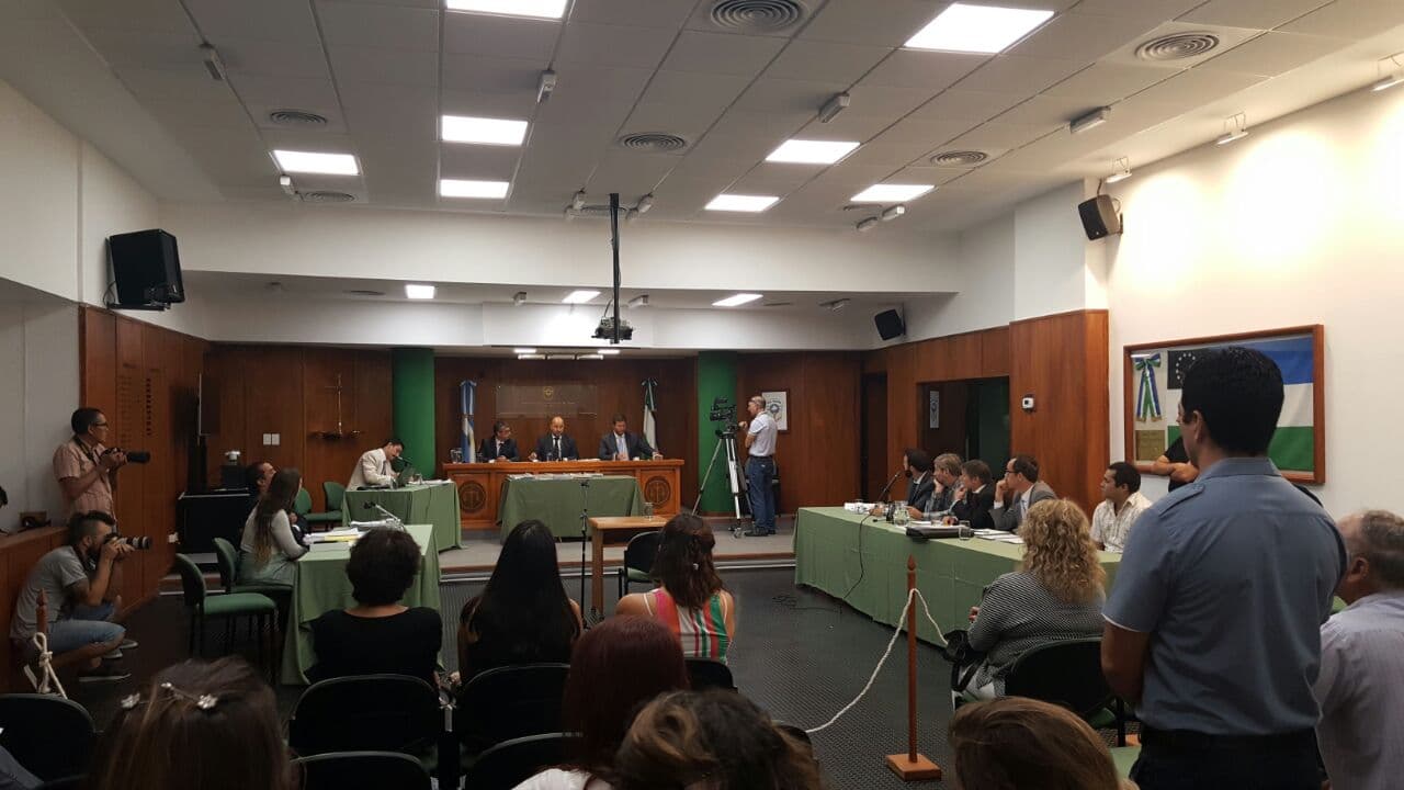 “Íbamos a la casa de otros señores a tomar, a drogarnos y nos pagaban por tener relaciones”
