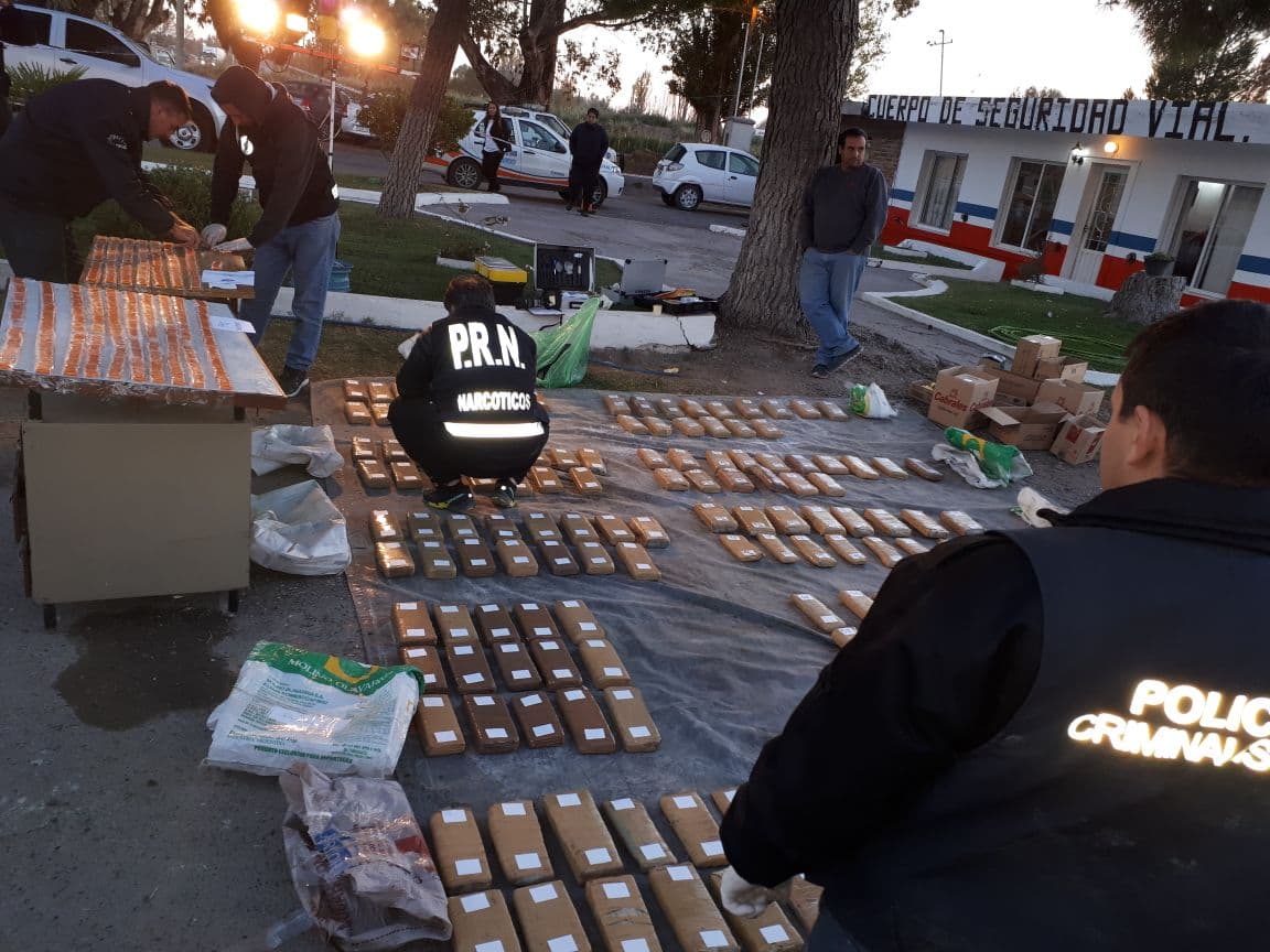 Continuarán con prisión preventiva las siete personas que fueron detenidas con más de 120 kilos de marihuana