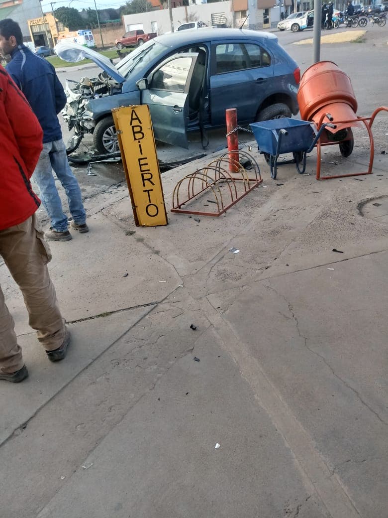 Siempre hay choques en esa esquina por no respetar la prioridad de paso
