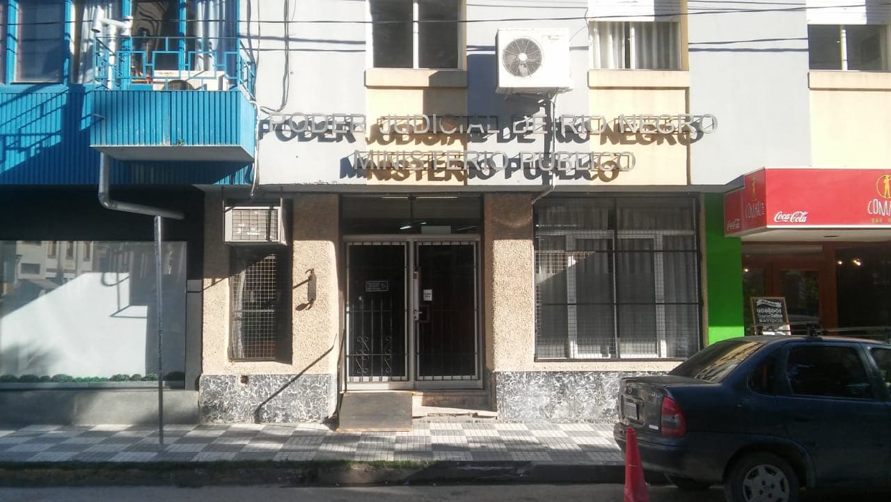 Dos mujeres amenazaron con matar a los empleados de la Defensoría Oficial