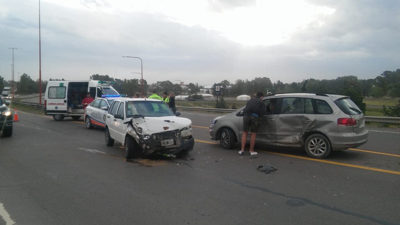 Fuerte choque en el puente nuevo de Viedma