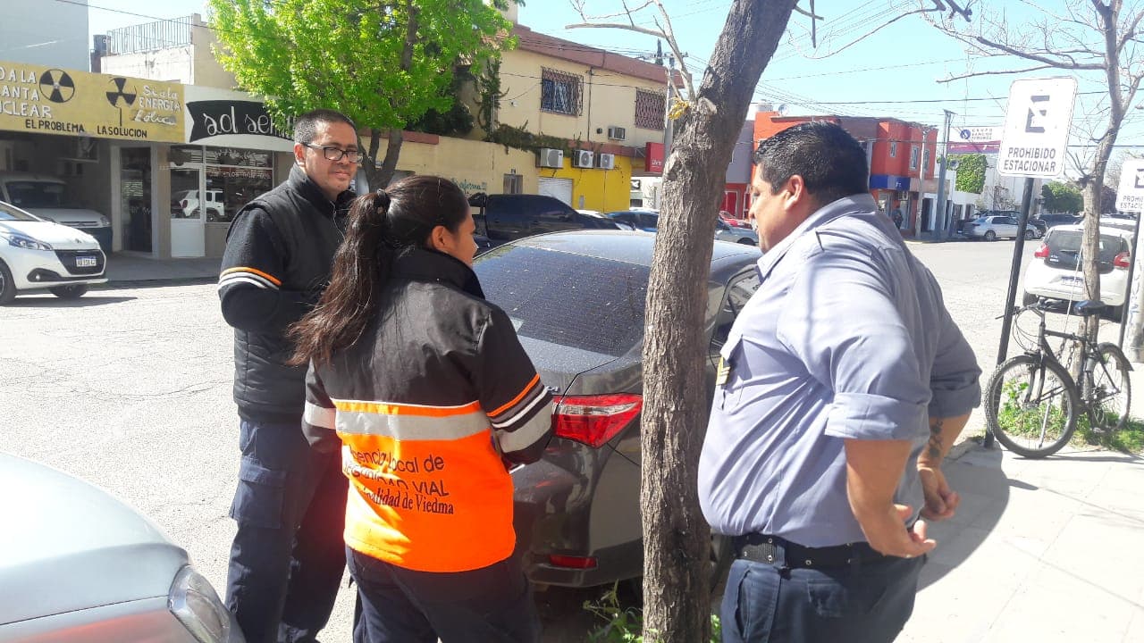 Multaron el auto oficial del Procurador General Jorge Crespo