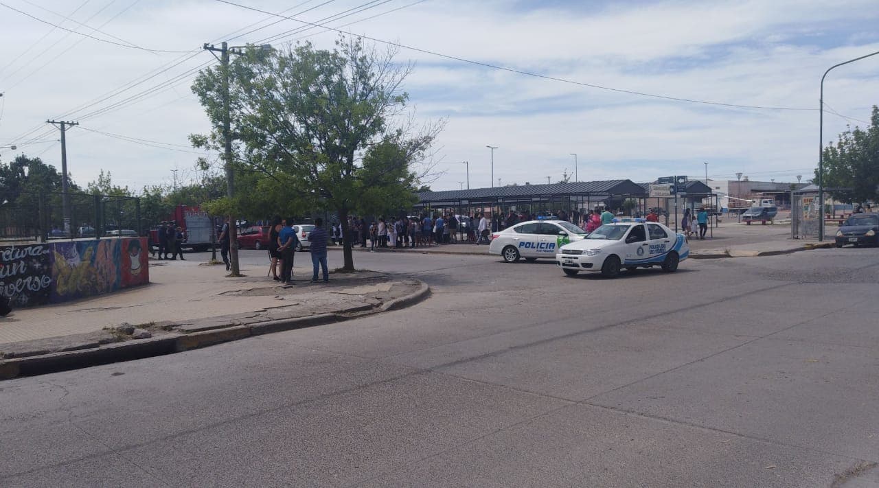 Un portero impidió un incendio y tragedia en la escuela 261 de Viedma
