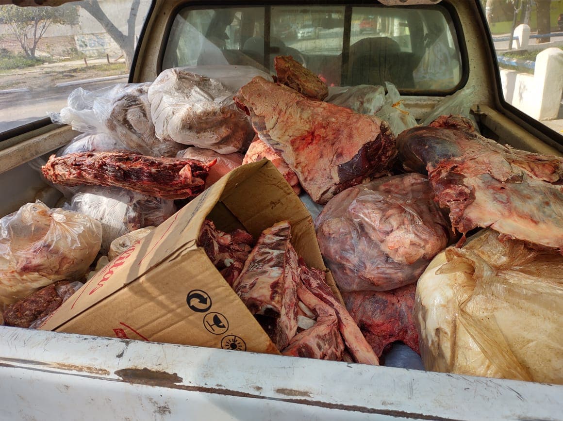 Decomisaron más de 400 kilos de carne en dos comercios en El Cóndor
