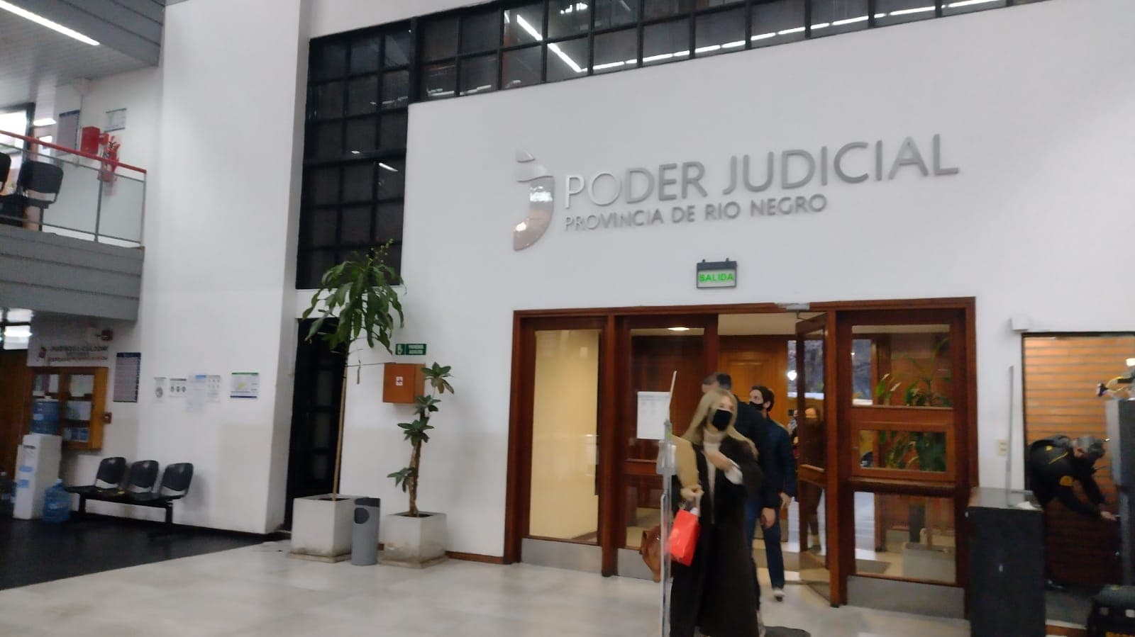 Trabajo presencial y atención al público en horario normal en la justicia rionegrina