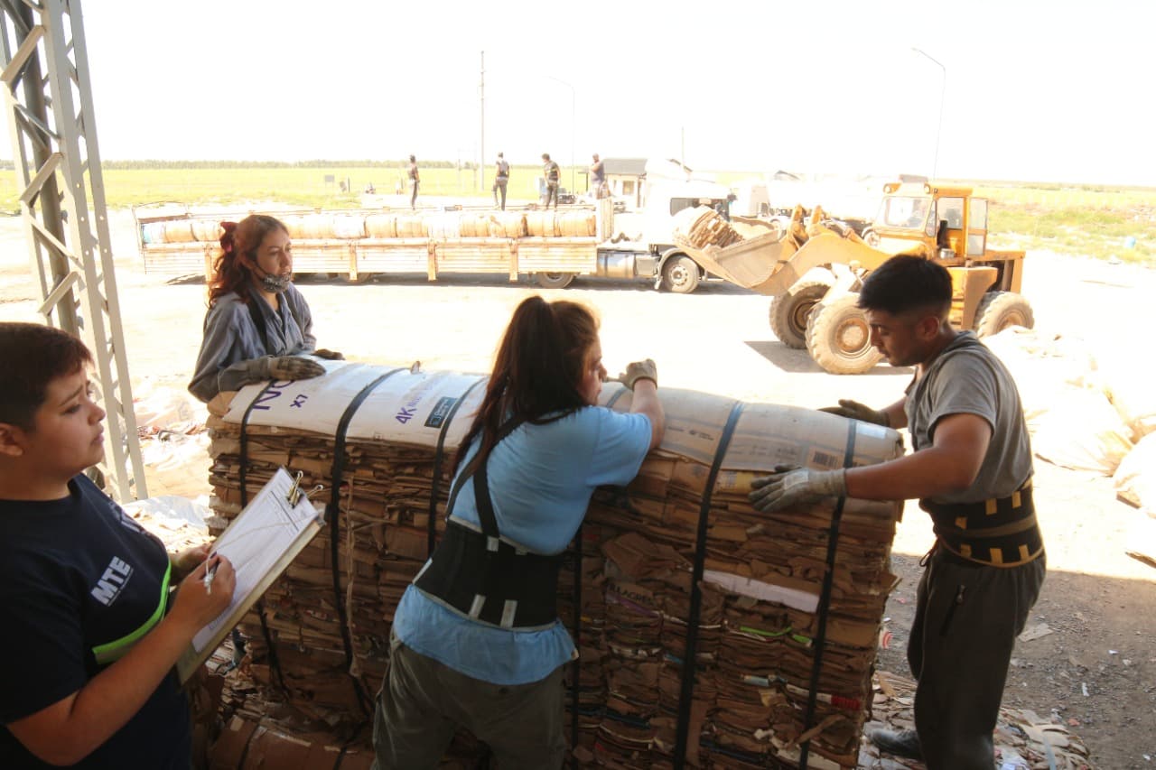 Más de 24 mil kilos de cartón salieron de GIRSU hacía Buenos Aires