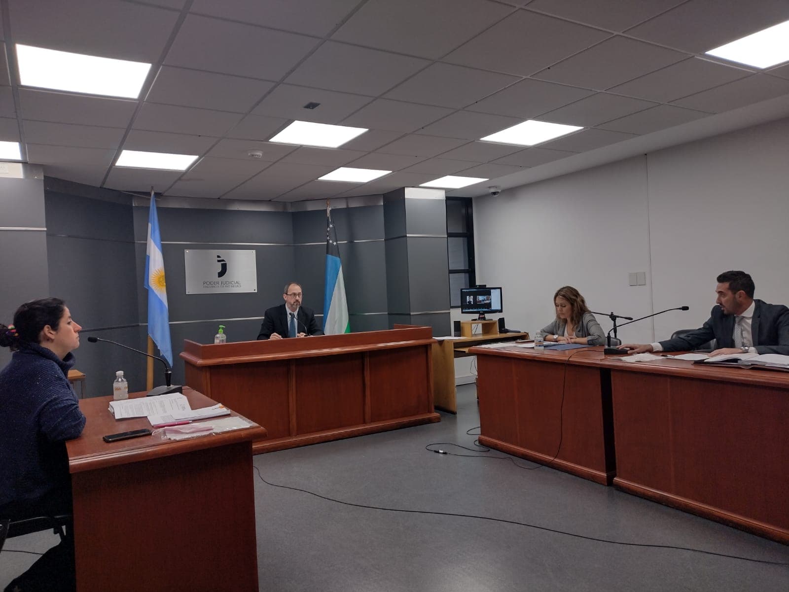 Realizan un juicio contra dos jóvenes acusados de violar de una chica en una fiesta clandestina
