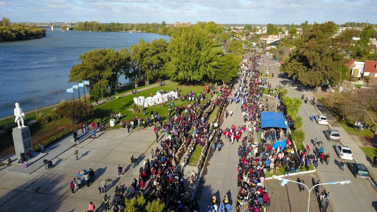 Con un desfile en Viedma se festejó el aniversario de la Comarca