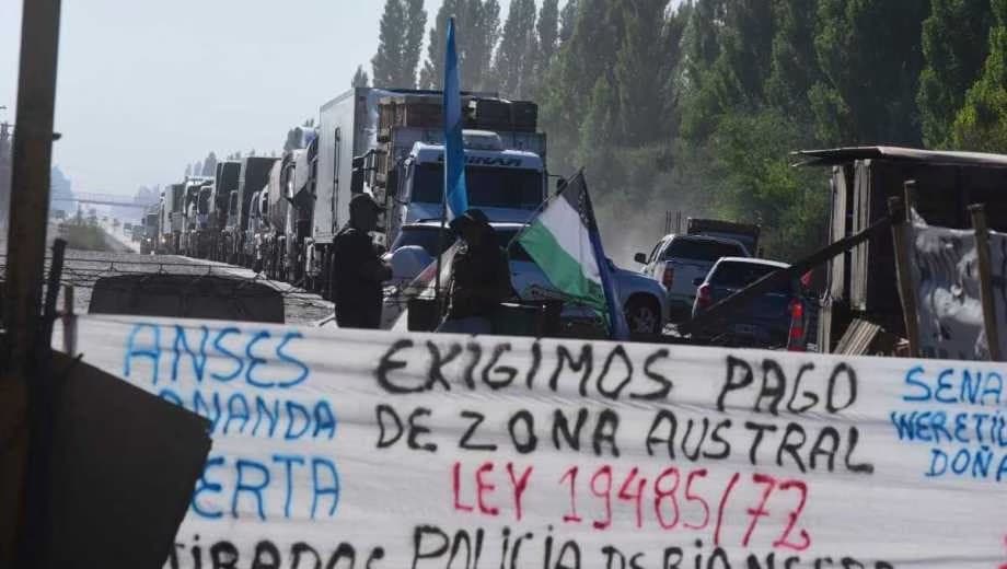 Pide que los policías retirados sean recibidos por el Gobierno que reclaman el pago de zona austral