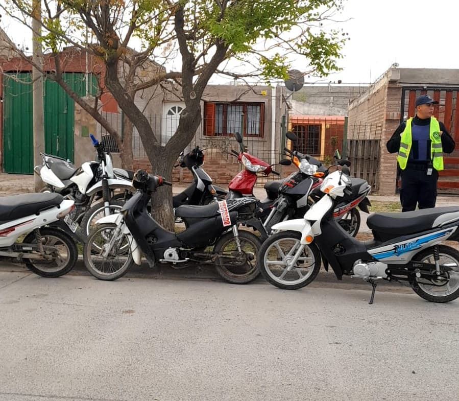 Secuestraron 15 motos y un auto en los operativos vehiculares en Viedma