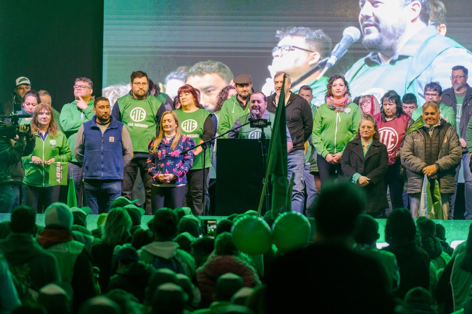 El gremio ATE demanda al Gobierno urgente convocatoria a paritarias después de las medias de Milei
