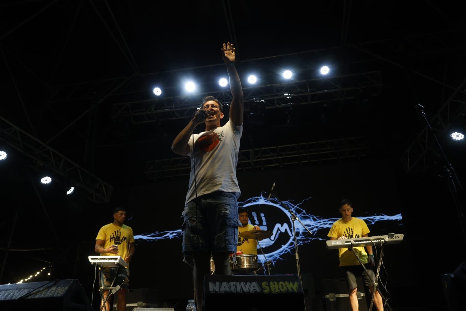 Comenzó la fiesta del Mar y el Acampante con artistas locales