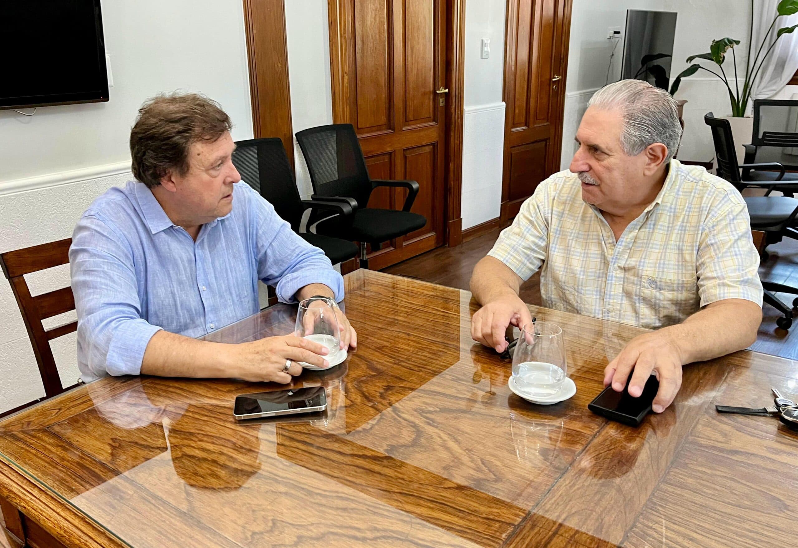 Se reunieron Weretilneck y Scalesi y expresaron su preocupación por el impacto negativo de las medidas nacionales