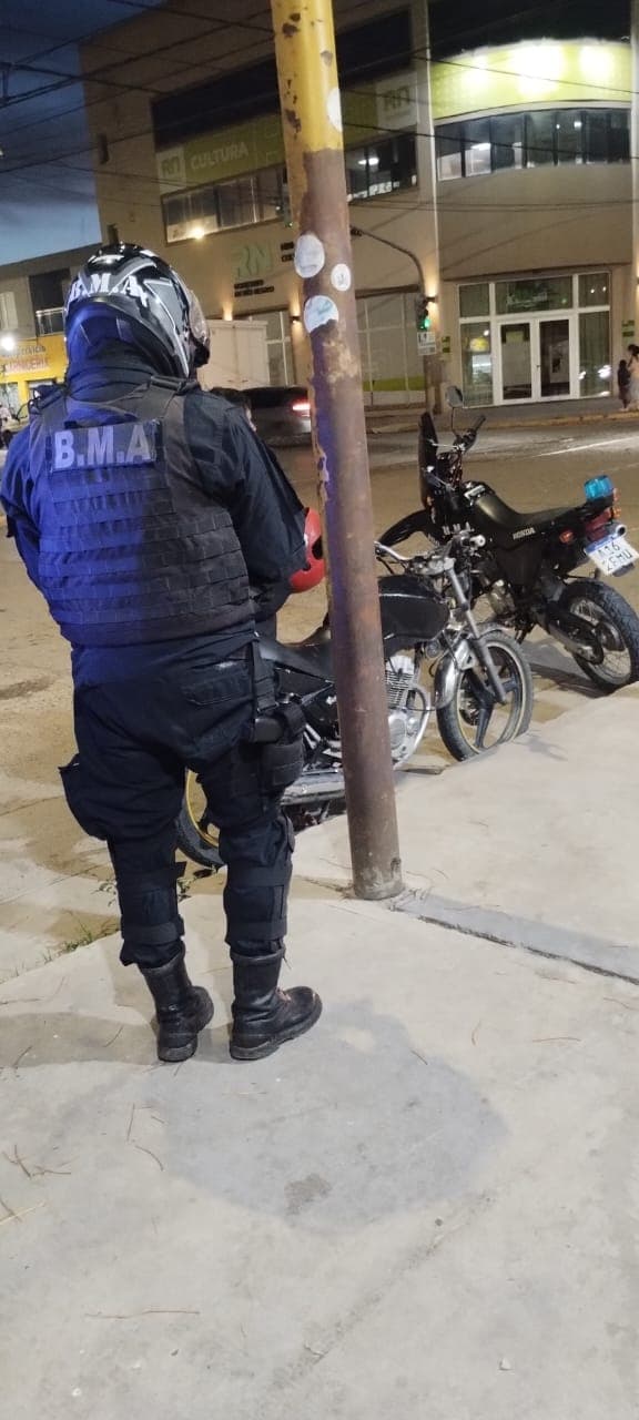 Detuvieron a un hombre con pedido de captura y recuperan una moto en Viedma