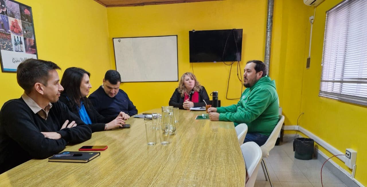 Oferta salarial para los estatales de $100.000, 120.000 y 140.000 para el bimestre afirmó ATE