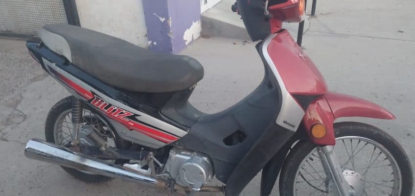 La policía secuestró una moto con irregularidades que era conducida por un adolescente