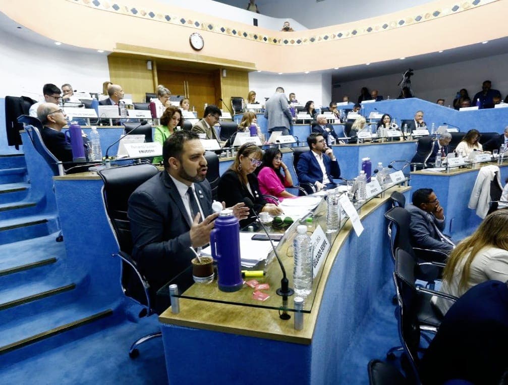 Los Legisladores de Vamos con Todos rechazaron tomar más deuda en 2025 al Gobierno