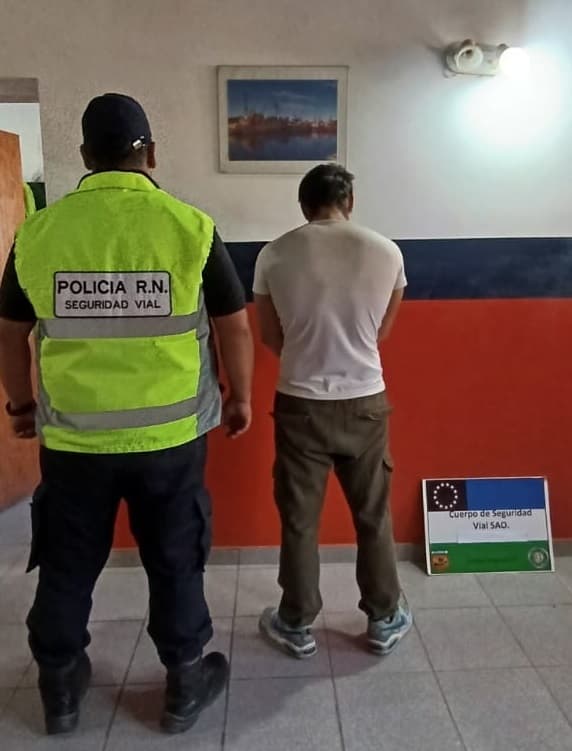 Detienen a un hombre con pedido de captura, que viajaba en un colectivo de larga distancia