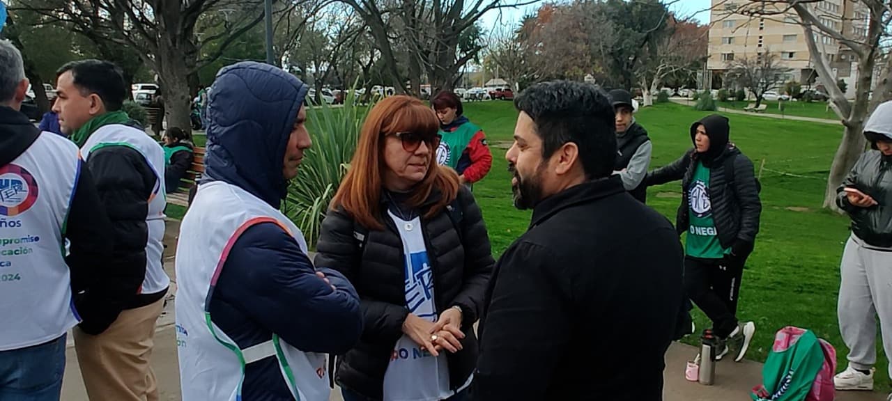 «En nuestra provincia exigimos la convocatoria urgente a la paritaria salarial la semana que viene», manifestó Inostroza