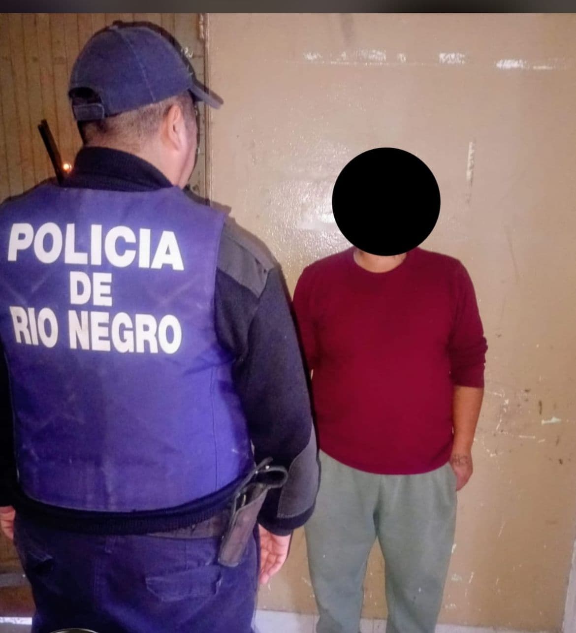Detuvieron en Viedma a un hombre con pedido de captura que había ocasionado disturbios en la calle