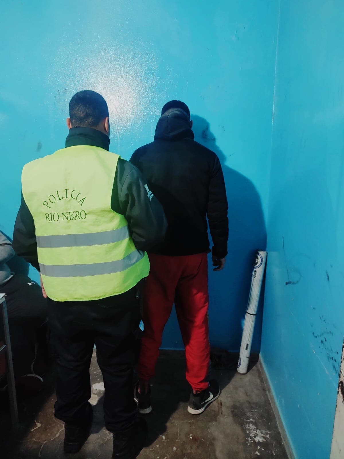 Fue detenido luego de robarle el celular a una mujer en pleno centro de Viedma