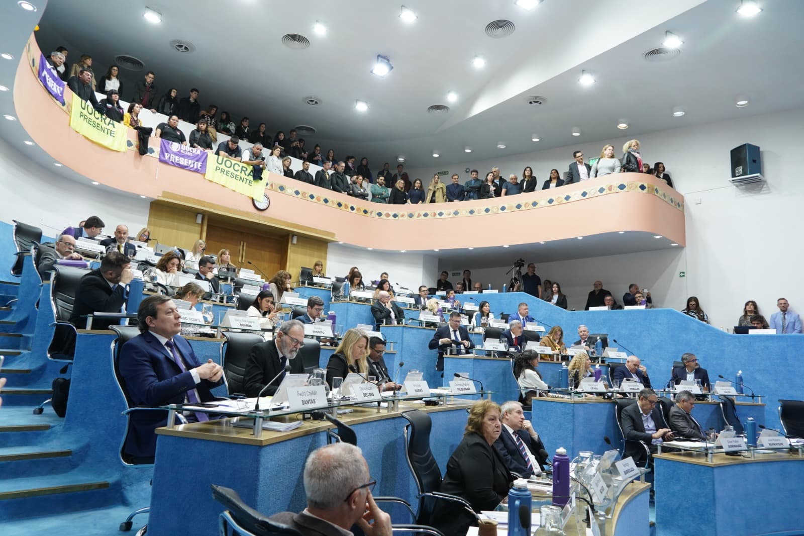 Aprobaron dos leyes para empleo y desarrollo local en Rio Negro pedidas por Weretilneck