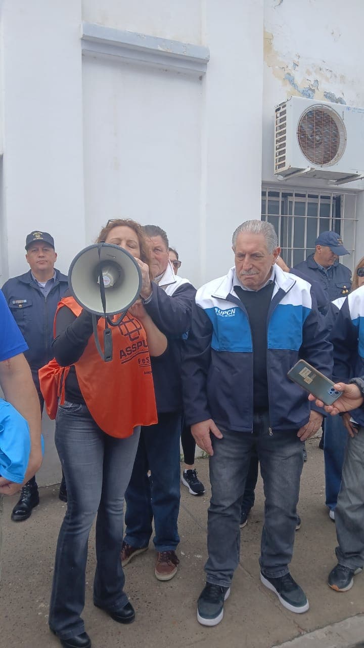 Scalesi le advirtió al Gobierno que mejore los sueldos o tendrán a UPCN en la calle reclamando