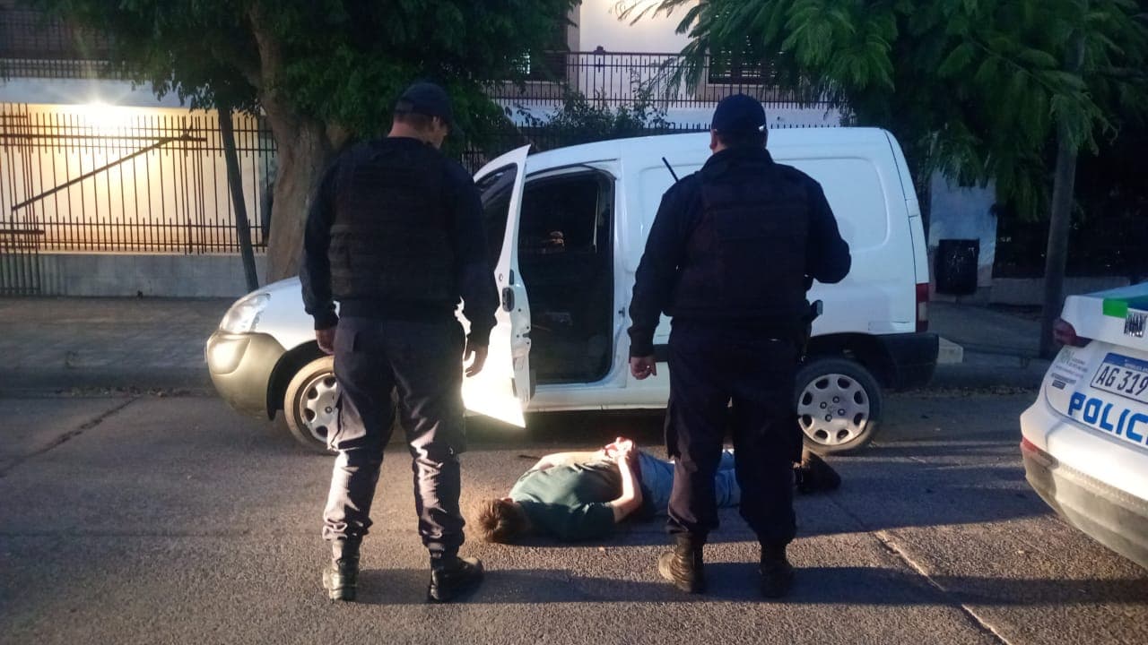La policía en Viedma intervino en dos hechos delictivos durante la madrugada