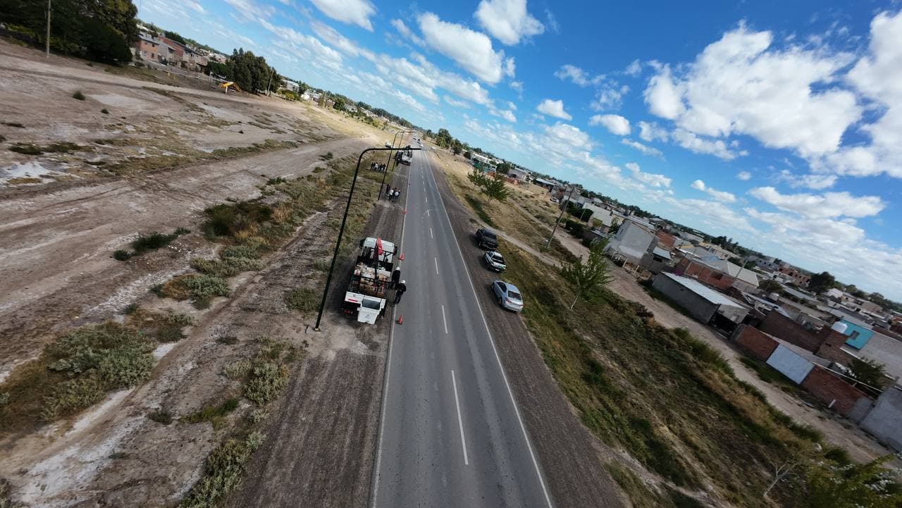 Avanza la colocación de las nuevas luminarias en la Ruta Provincial N° 1
