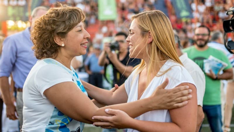 Soria le respondió a Carreras y pidió buscar ayuda «antes que la capacidad de atención del sistema de salud se vea superada”