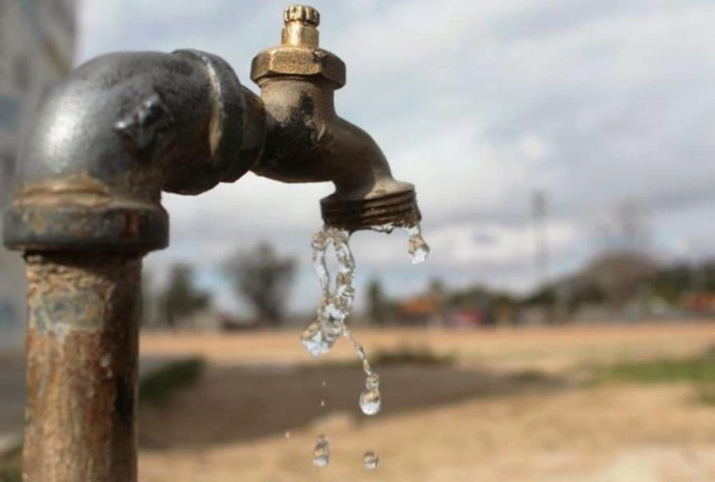 Ante las altas temperaturas piden cuidar el agua potable