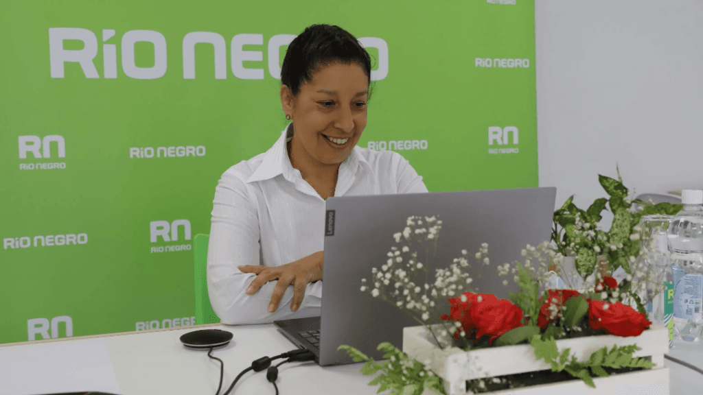 Carreras anunció un complemento salarial del 2% a los trabajadores estatales que componen la mesa de la función pública