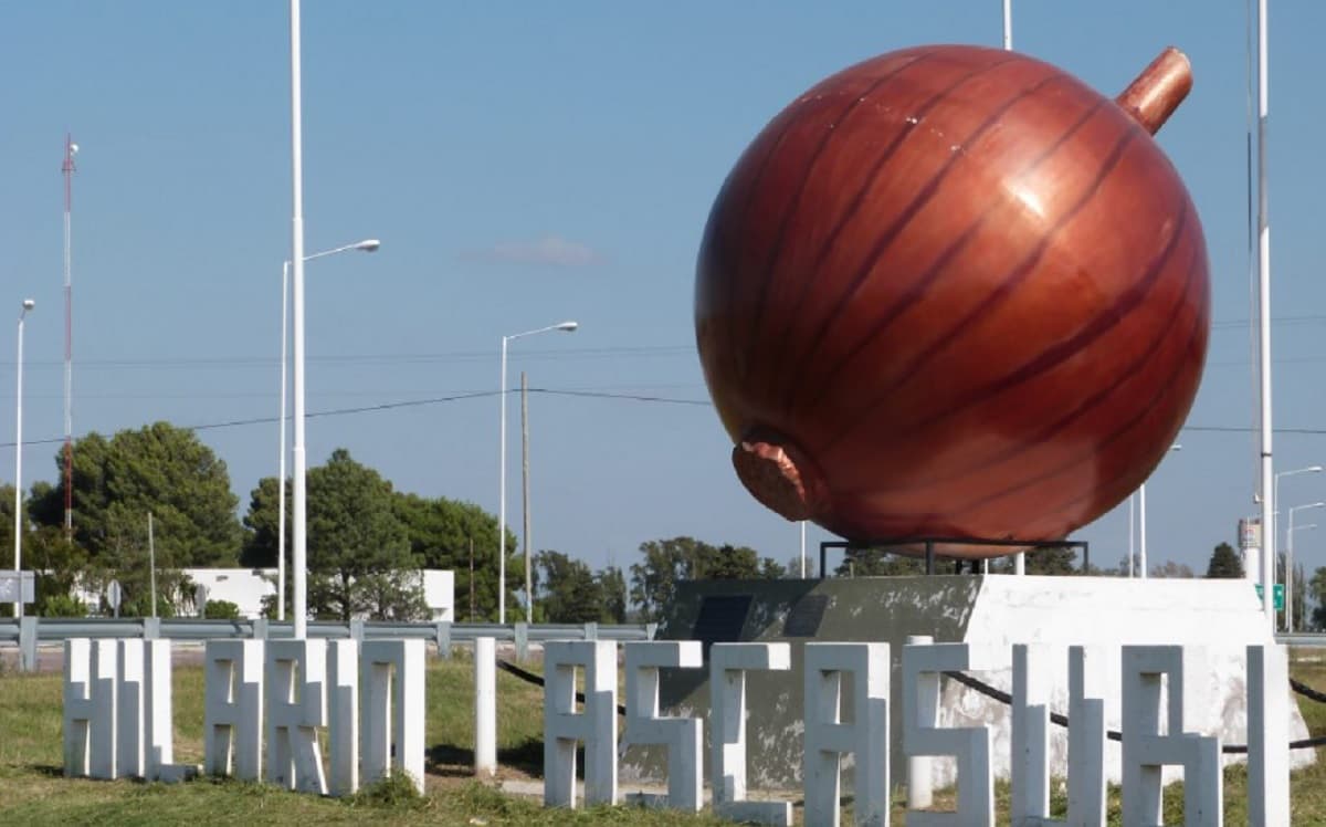 Atropelló a su pequeña sobrina con un camión, la nena estaba cerca del rodado y el tío no la vio