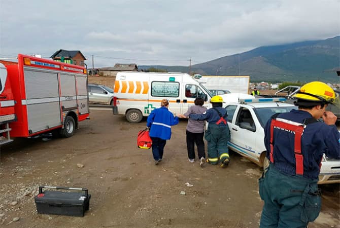 Policías ayudaron a una joven que estaba por dar a luz y no tenía como ir al Hospital